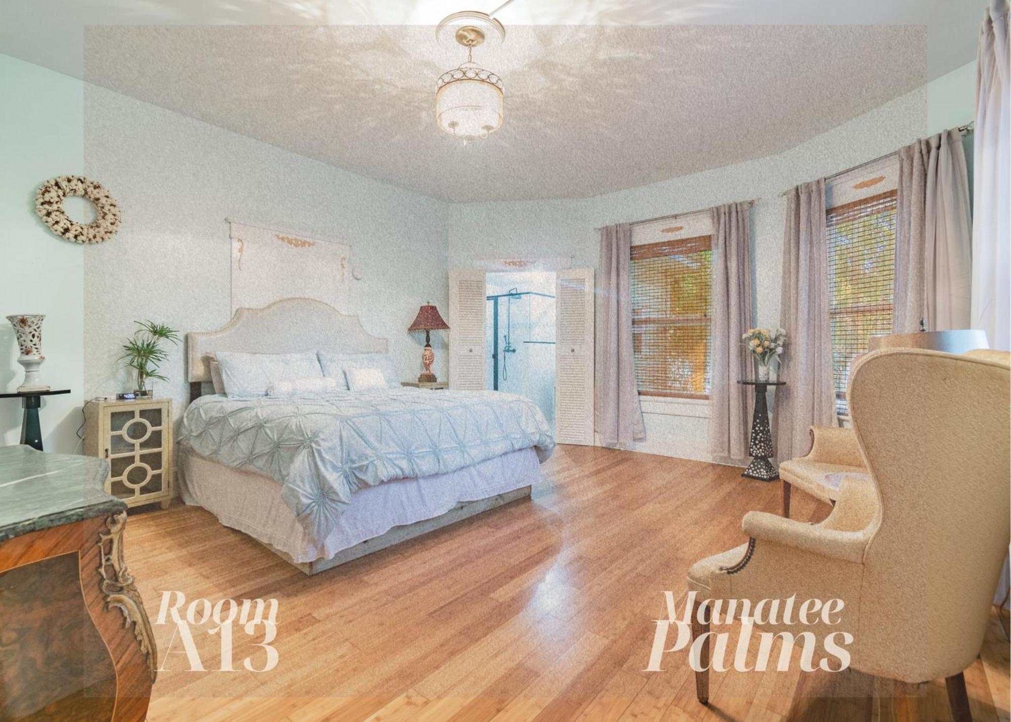 Manatee Palms Hotel